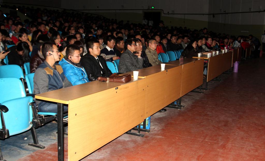 1500余名师生观看了比赛