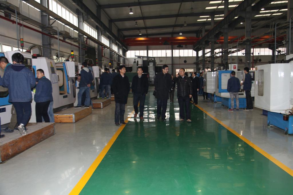 参观机加工中心