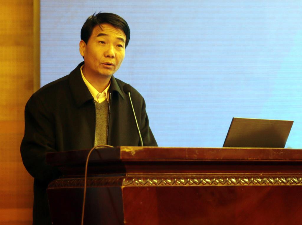 我院党委书记崔岩致开幕辞