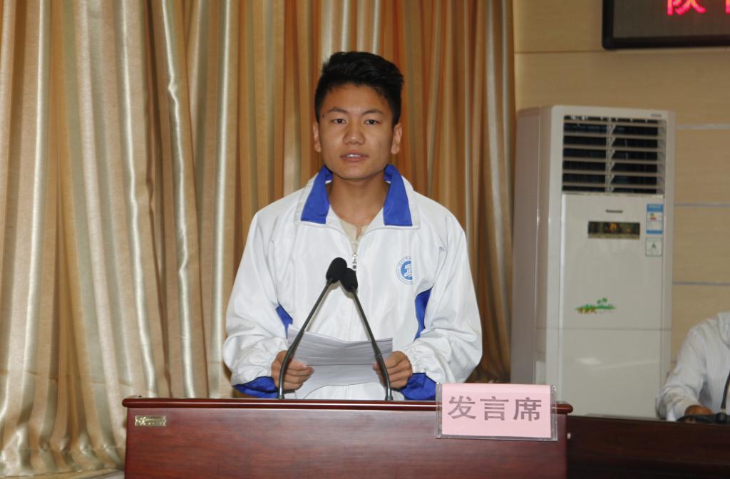 本届“现代学徒制”亿滋班学生代表讲话